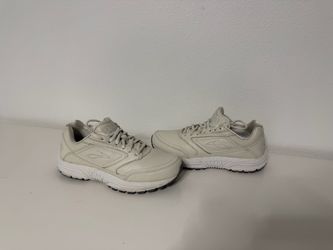 Dyad Shoes size 7