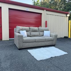 (Delivery) Like New 3-Seater Sofa/Couch