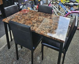 Dining room set