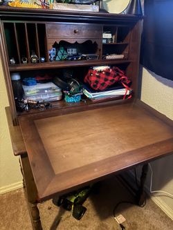 Colonial secretary desk