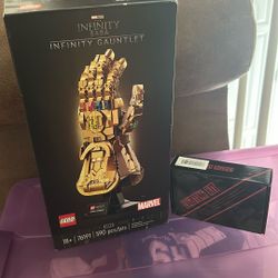 LEGO Infinity Gauntlet With Light