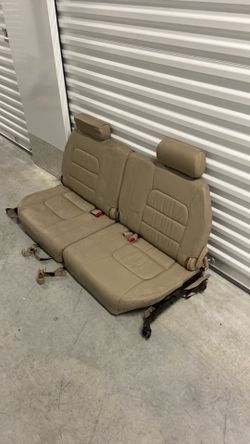 Third row sits for Toyota Land Cruiser