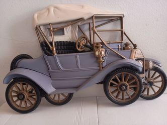 FORD Burwood product size 18 x 11 1/2  3D plastic wall plaque classic car vintage 1077