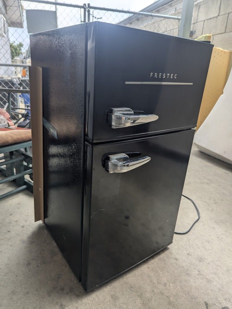 Retro Mini Fridge With Freezer