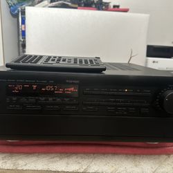 BIG YAMAHA RX-V1050 7.1CH AV RECEIVER, 8 Ch STEREO AMPLIFIER W REMOTE 