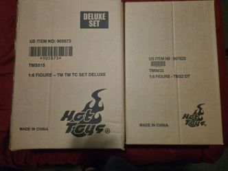 Hot toys Mandalorian and child deluxe and dark trooper