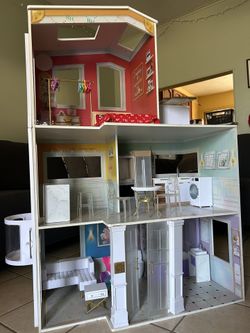 Doll House (rainbow High Mansion)