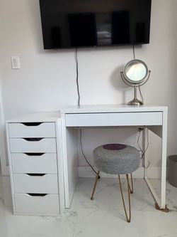 Vanity/Desk