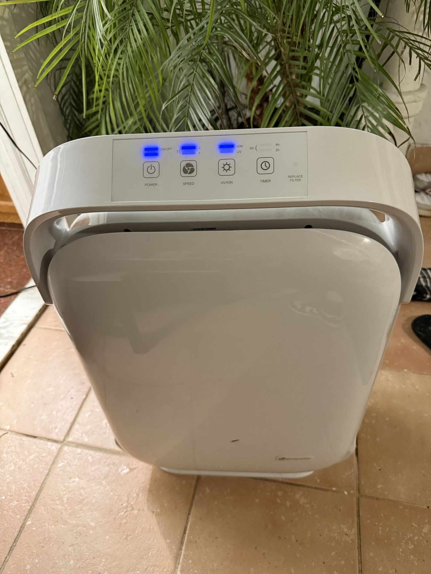 GERMGUARDIAN Portable Air Cleaner: 1,620 sq ft Max Coverage Area, 265 cfm Max Airflow