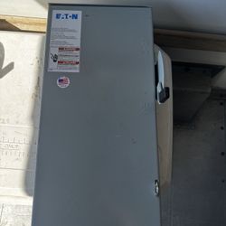 Eaton 100 Amp Disconnect Fusible 