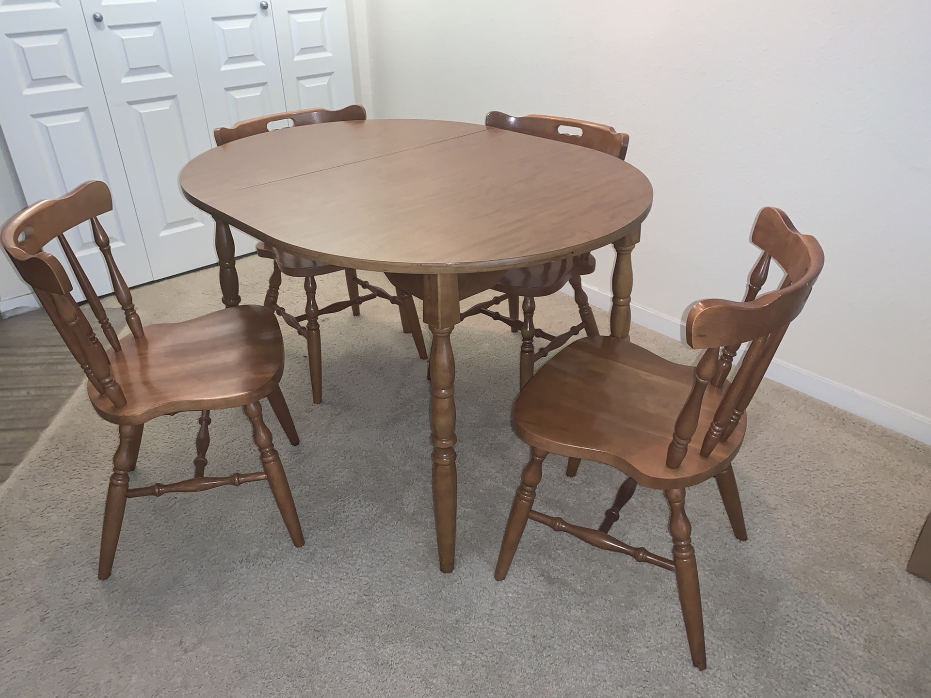 Dining/Kitchen Dining Table Set