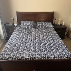 Bedroom Furniture Set