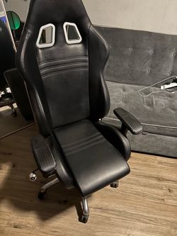 Black Game Chair