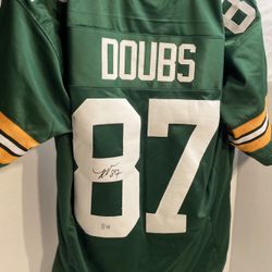 Romeo Doubs Signed Jersey (Beckett)
