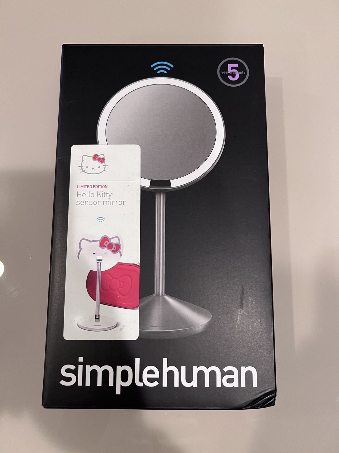 simplehuman Hello Kitty Sensor Mirror (Limited Edition)