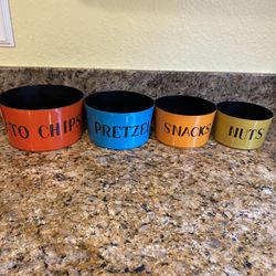 Vintage Set of 4 RETRO NESTING SNACK Melamine Bowls Potato Chips Pretzels Snacks Nuts No Lids