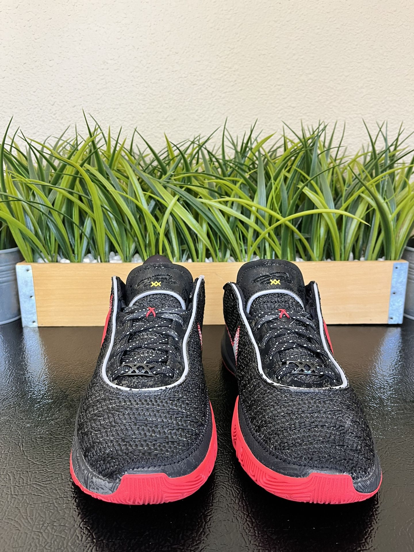 [NEW] Men\'s Nike Lebron XX Shoes Black DJ5423-001‎ Nike LeBron 20 XX Shoes Mens Size 9.5 Black | Mercari main image 2