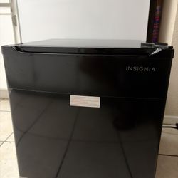 Insignia Mini Fridge
