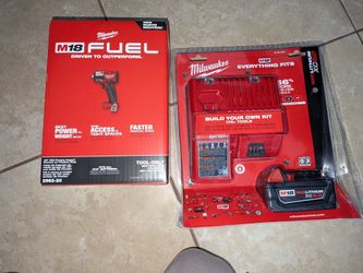 NEW Sealed Milwaukee M18 FUEL 1/2" Mid-Torque Impact Wrench 2962-20 + XC5.0 Battery/Charger Kit