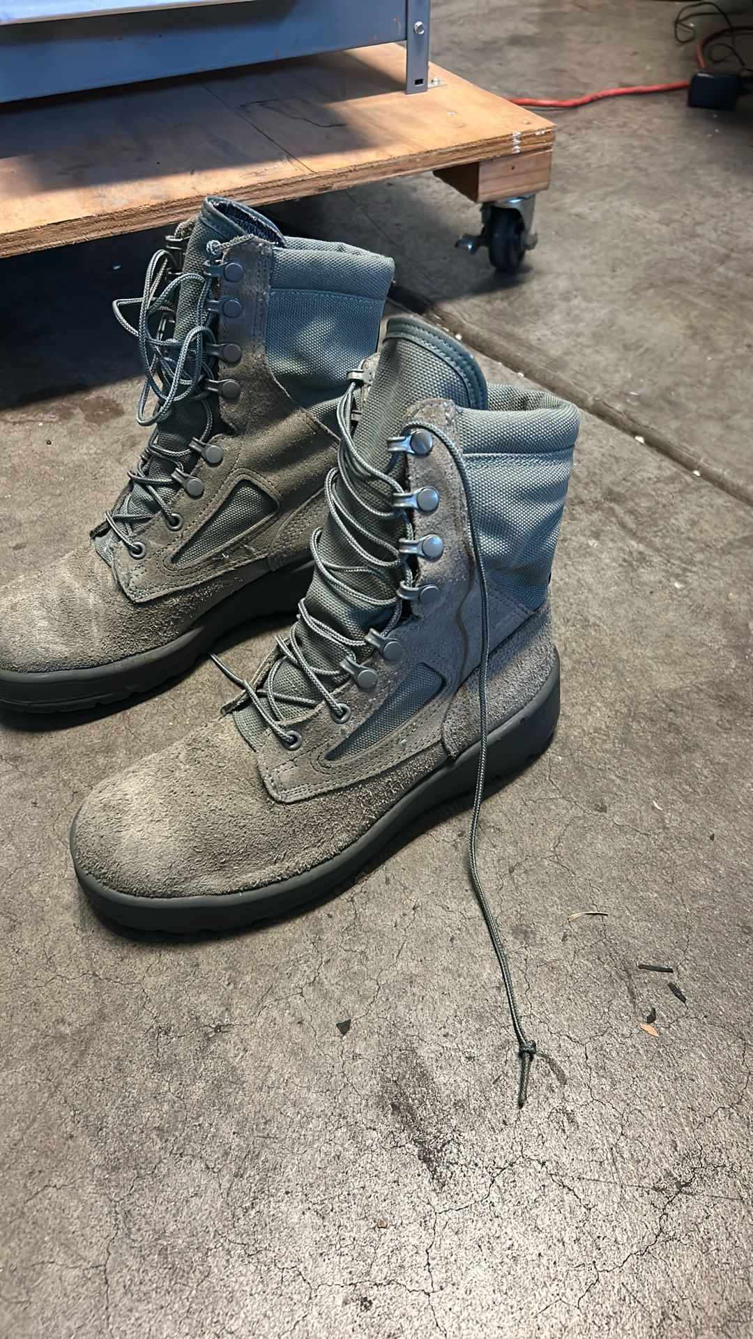 WELLCO AirForce TW Size 8 WF Combat boots