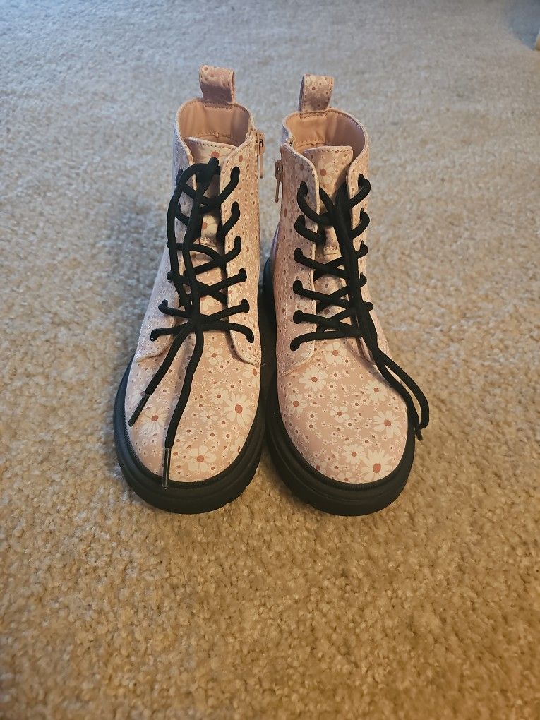 Girl Boots Art Class