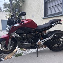 Zero motorcycle  sr/f