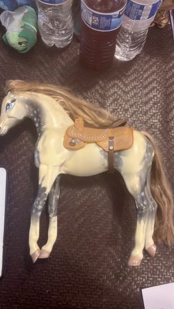 Bratz Wild west blonde speckled horse