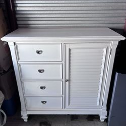 Dresser/chest