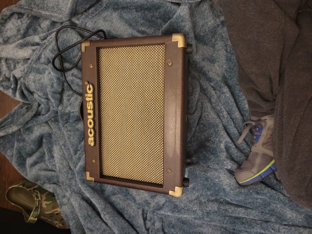  Acoustic Guitar Amp A15 15W (Features Chorus Setting) + Amp Cord  