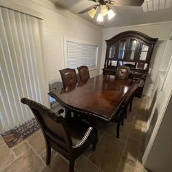 Antoinette Collection by Steve Silver Dining Room Set / Formal Dining Table With Chairs / Table & Chairs / Dining Set / Dining Room Set / China Cabine