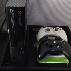Xbox 360 With Games And Controllers
