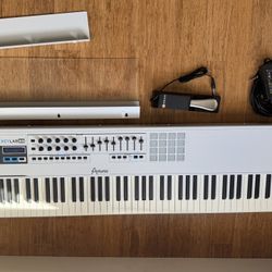 [Pending Pickup] FREE Keylab Midi Piano