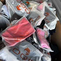 OQQ WOMENS CLOTHES PALLET