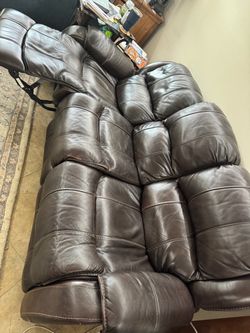 Free, free, free !!!Leather chairs