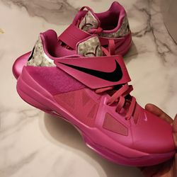 Nike KD 4 Aunt Pearl 