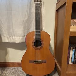 Yamaha C40 Guitar 
