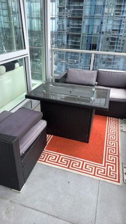 Patio furniture set