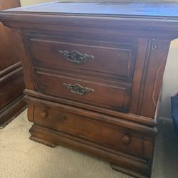2 Three Drawer Dressers $40 Or $60 For Both (One Is Missing A Knob On Bottom Drawer)
