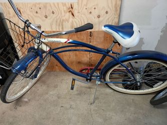 Schwinn Beach cruiser