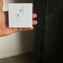 airpods pro 2 and 4