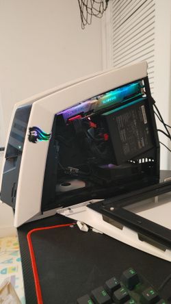 Gaming Desktop PC – RTX 2070 8GB, Intel i7-8700K, 16GB RAM, 1.6TB+ Storage