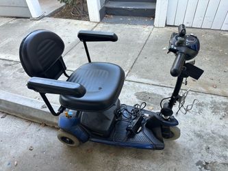 Go go scooter in working order