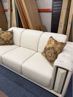 Luxurious Design Couches only @ FURNITURE LOVE ❤️ Same Day Delivery 🚚