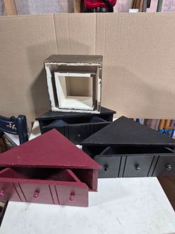 Corner Shelves w/Storage