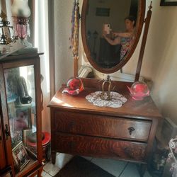 Beautiful ANTIQUE DRESSER 130 FIRM 