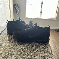 Nike Air Vapormax Triple Black - Size 12
