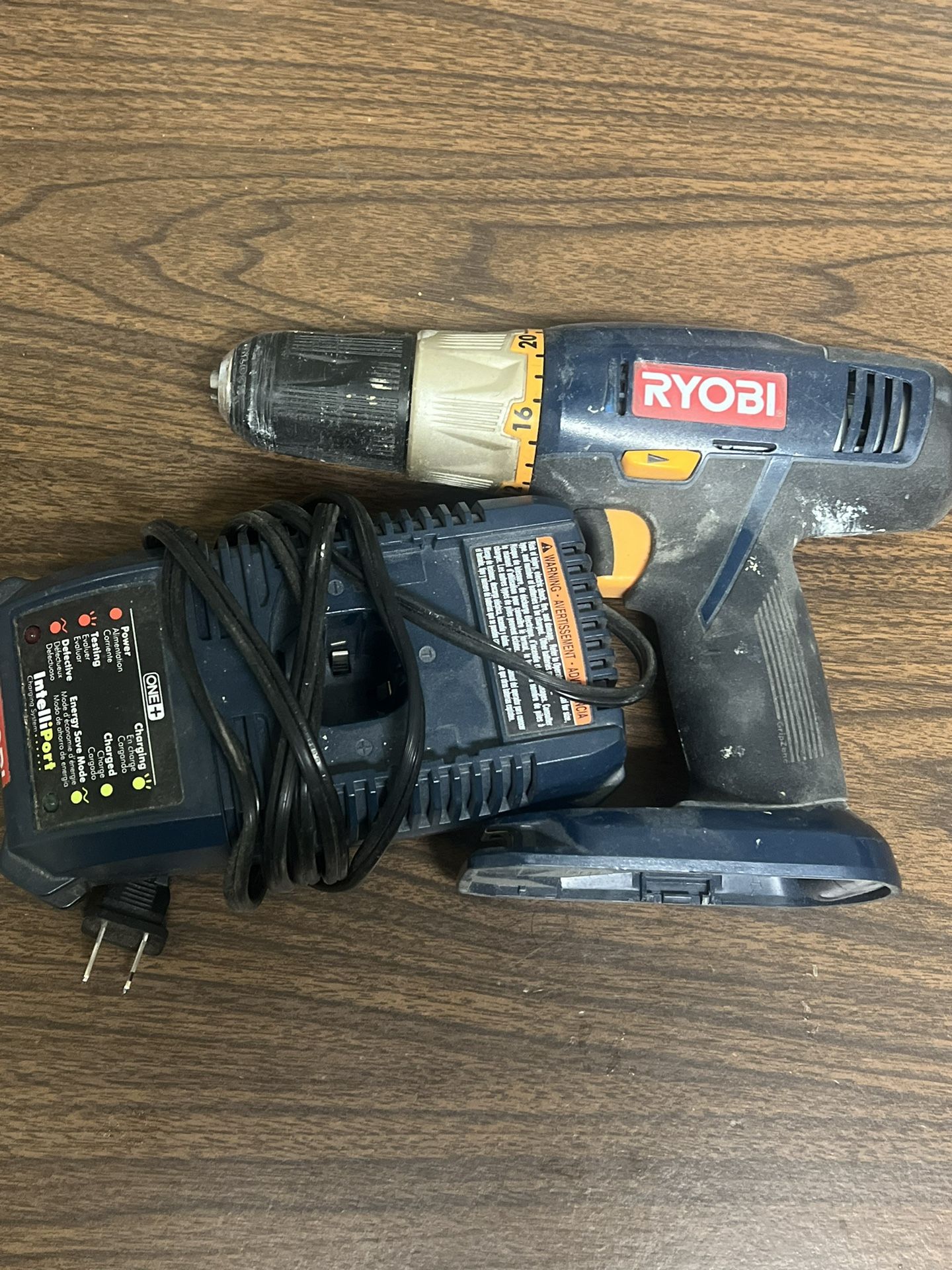 Herramienta Ryobi Drill Y Charger Power Tool