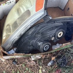 $30 2003-2006 Headlights Lexus Gx470