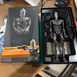 Hot Toys IG-11