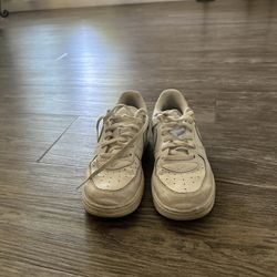 kids nike shoe